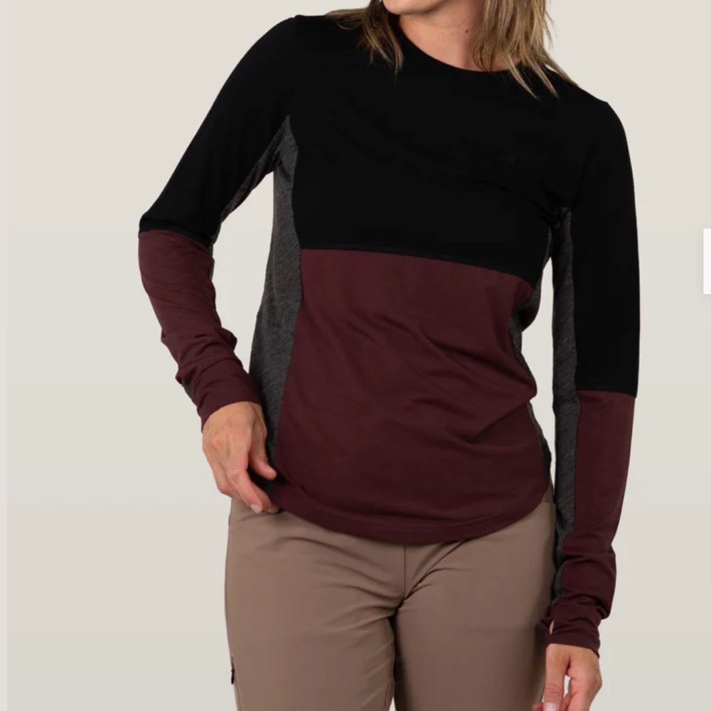 New Belong Designe Women’s Dyer Tek Long Sleeve size: XS